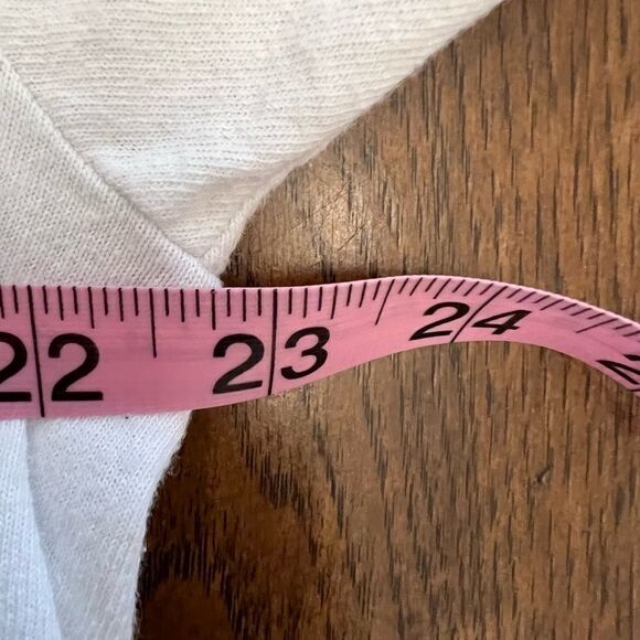 EUC Junk Food Los Angeles Wanted Baby Yoda crop top. Size XL. No flaws. - Picture 6 of 6